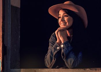 Ariely Bonatti – Eu, Você e Deus (Clipe Oficial MK Music)