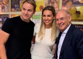 Chris Durán – Maratona de Entrevistas Para Rádios (#MKnãoPARA)