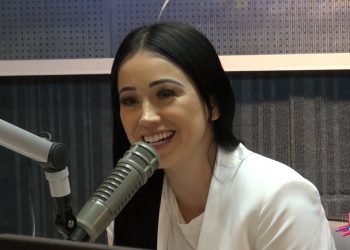 Ariely Bonatti – Lançamento do single “Eu, Você e Deus” (#MKnãoPARA)