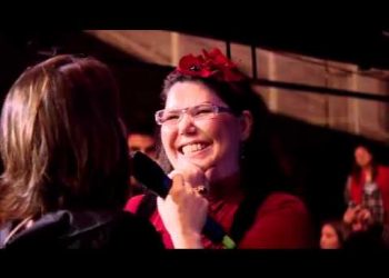 Ana Paula Valadão faz Homenagem para Aurora Borba no DVD Rastros de Amor