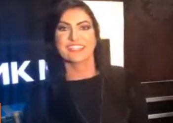 Review | Thiara Lopes – Extraordinário