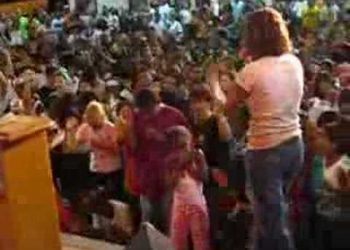 Ministracao da Nivea Soares em Bento Ribeiro-RJ PARTE 3