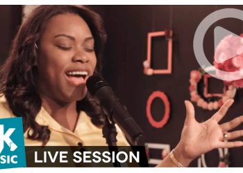 Elaine Martins – Emanuel (Live Session)