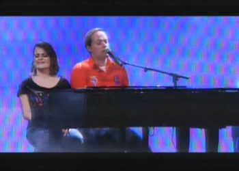 CONGRESSO DT – Ana Paula Valadão e André Valadão cantam a música Que amor é esse