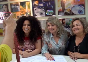 Rebeca Carvalho – Assinatura de Contrato (#MKnãoPARA)