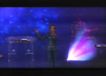 CONGRESSO DT 2012 – Nívea Soares – Em Tua Presença