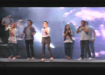 CONGRESSO DT 2012 – Congressistas celebram: Jesus ressuscitou