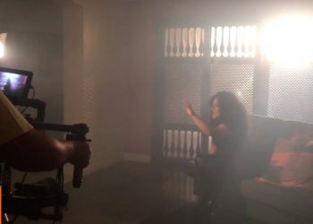 Rebeca Carvalho – 🎥 Bastidores da Gravação dos Clipes (#MKnãoPARA)