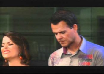 CONGRESSO DT – Ana Paula Valadão e André Valadão cantam a música Deus Fiel