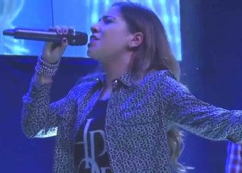 Gabriela Rocha – Santo Espírito És Bem Vindo Aqui