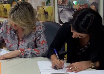 Thiara Lopes – Assinatura de Contrato (#MKnãoPARA)