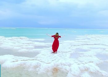 Elaine de Jesus – Deus Vai me Ajudar (Clipe Oficial MK Music)