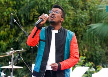 Delino Marçal – Guarda Meu Coração – Live 10 Milhões MK Music