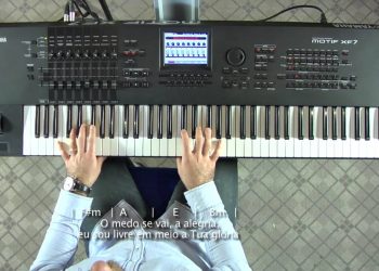 11-Em meio a Tua gloria – video-aula – Piano.mov