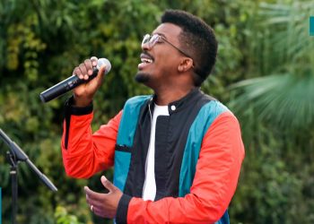 Delino Marçal – Deus é Deus – Live 10 Milhões MK Music