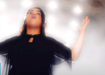 Cassiane – Com Muito Louvor (Clipe Oficial MK Music)