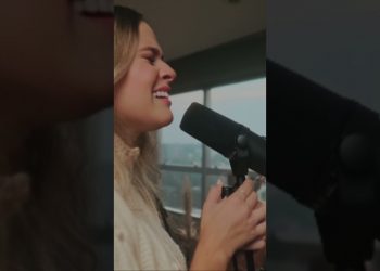 Diante da cruz (Isaías Saad + Ludi)