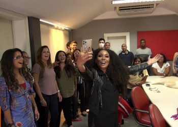 Paola Carla – Maratona de lançamento “Operando Deus” (#MKnãoPARA)