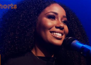 Paola Carla – Operando Deus #Shorts