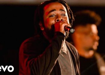 Preto No Branco – O Leão E A Igreja (Ao Vivo) ft. Nívea Soares