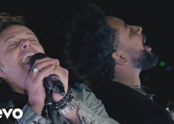 Preto no Branco – Me Faz Voar ft. André Valadão