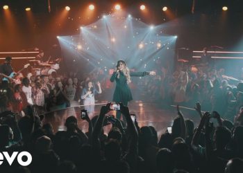 Gabriela Rocha – Estas Comigo (You are for me) (Ao Vivo)