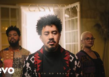 Preto No Branco, Silas Simões – Casa Do Pai