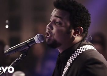 Preto no Branco – Tudo Que Eu Sou (Ao Vivo) ft. Eli Soares