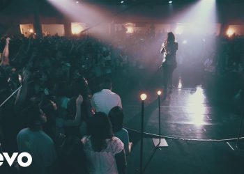 Gabriela Rocha – Desperta (Wake) (Ao Vivo)