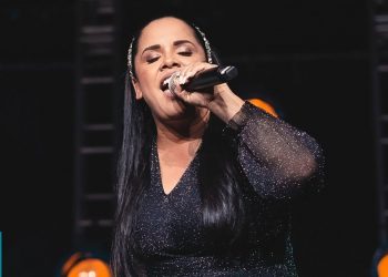 Cassiane – Basta Uma Palavra/A Cura/Ele Tem Poder/Vou Seguir – Ao Vivo (Clipe Oficial MK Music)