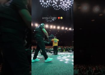 A glória de Deus estava muito forte! 😭🔥 #dunamismusic #ministração #presençadedeus #louvor #oração