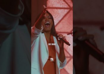 Quantas vezes você assistiu “A Nuvem” da Elaine Martins? Prepare-se para “Não Paro de Crer” #mk