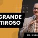 UM GRANDE MENTIROSO