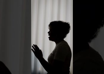 Cantando a capela “Amigo Incomparável”! Louve comigo e assista ao vídeo completo.