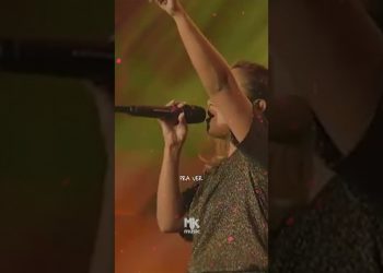 Feliz dia das Mulheres com a cantora Bruna Karla no clipe “Tudo É Possível” 🌹