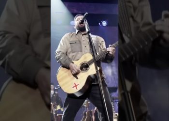 O Senhor é bom🙏🏼 #fernandinho #shorst