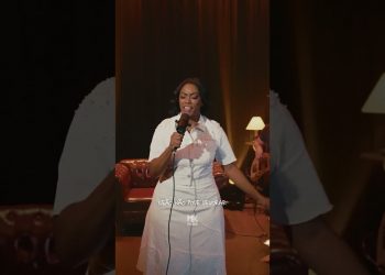 Relembre o clipe “Exército de Deus” da Elaine Martins, e se prepare para o lançamento de “Reaja” 🎶