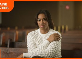 Elaine Martins – Bastidores do clipe “Reaja” (#MKNãoPara)