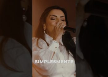O clipe de ‘Simplesmente Te Adorar + Eu Só Quero Tua Presença’ já está no ar! #Eyshila #MKMusic